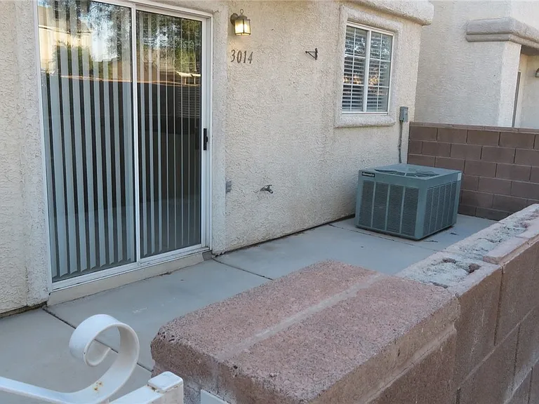 3014 Sunrise Bay Ave — Photo 2