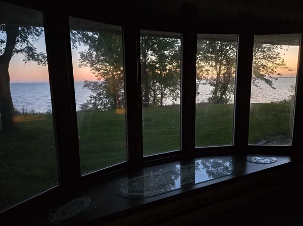 W5779 Firelane, Menasha, WI 54952