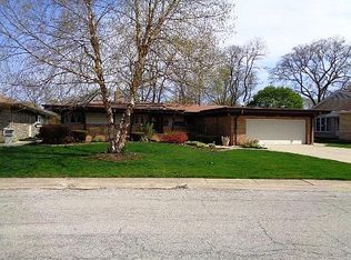 1004 Hastings St, Park Ridge, IL 60068