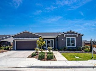 9301 Manor Forest Ln, Shafter, CA 93263