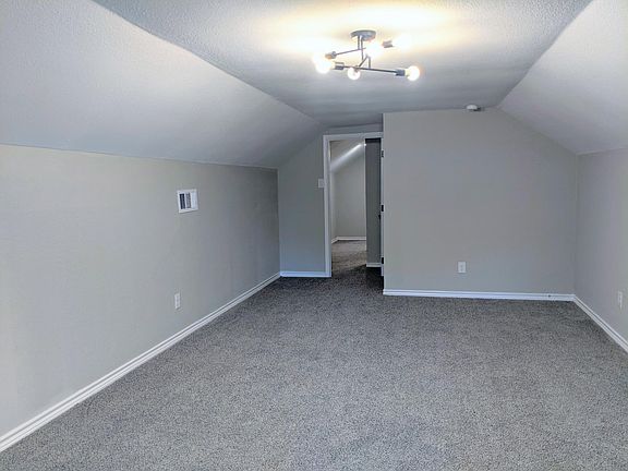 4th image of 703 Rosedale Dr