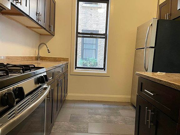 3rd image of 137 W 141st St APT 32