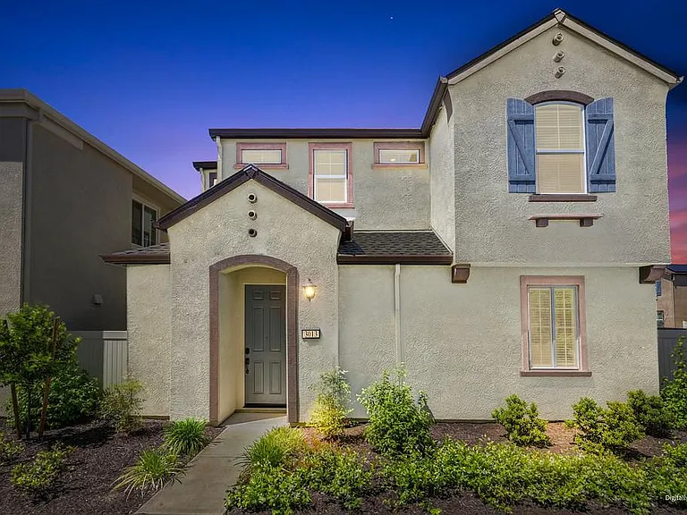3013 Mohawk Way — Photo 1