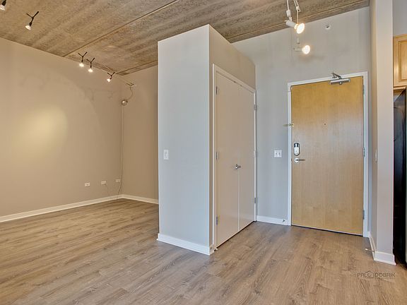 2nd image of 647 Metropolitan Way Unit 611