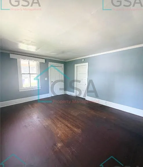 109 Watts Ave — Photo 12