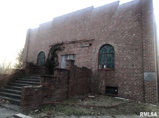 321 N 13th St, Herrin, IL 62948