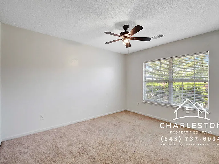 104 Wildberry Ln — Photo 9