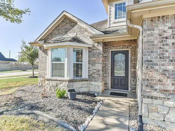 5th image of 15303 Paxton Landing Ln