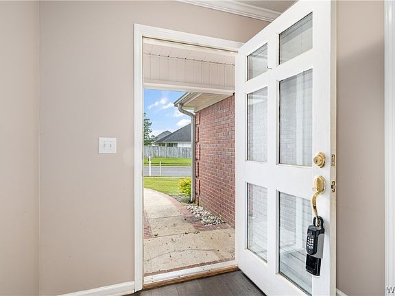 4th image of 5582 Heatherbrae Ln