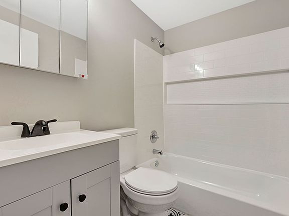 5th image of 2455 Montana Ave #9