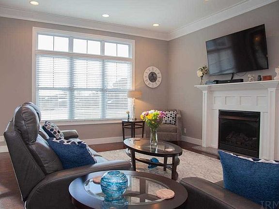 4th image of 1210 Ladbrooke Dr