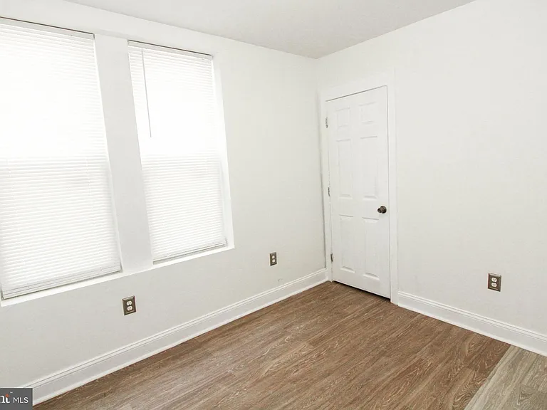 5532 Market St #B — Photo 10