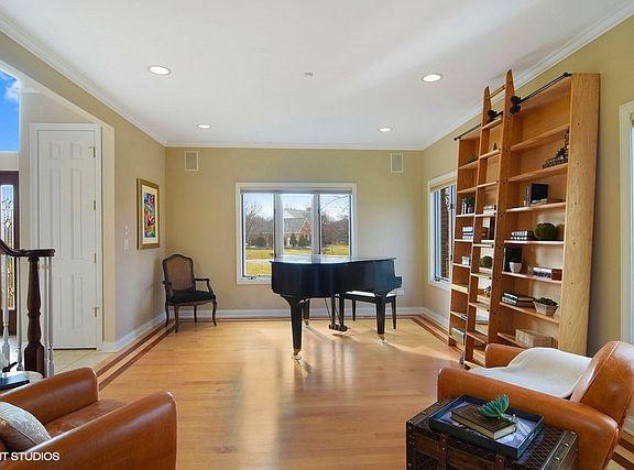 4th image of 5135 Bridlewood Ct