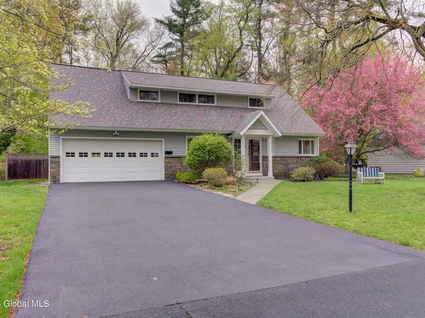 71 Fernbank Avenue, Delmar, NY 12054