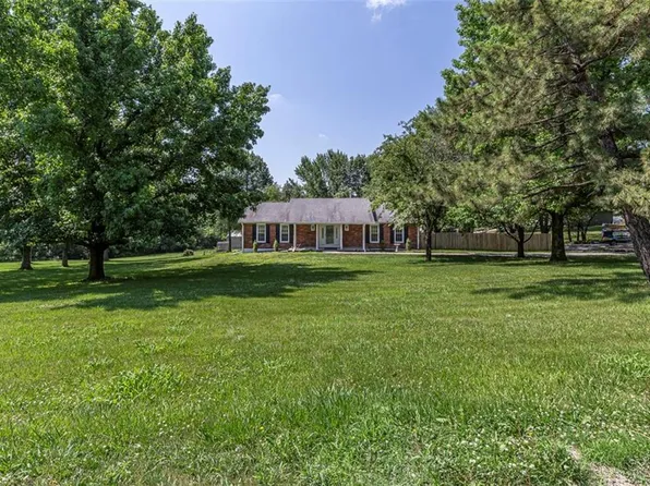 12787 Hiser Ln, Excelsior Springs, MO 64024