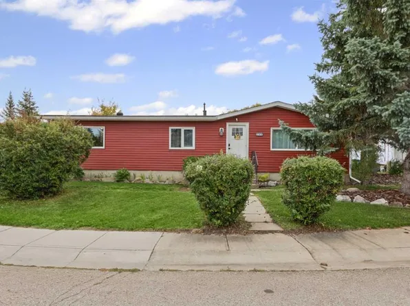 169 W Spring Haven Mews SE, Airdrie, AB T4A 1A8