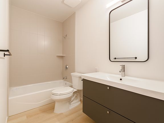4th image of 2471-2473 Broadway #34c0470c9