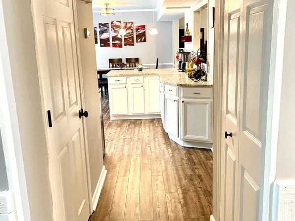 812 Duke Of Suffolk Dr, Virginia Beach, VA 23454
