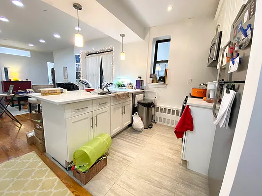 Rented by EastMount Realty LLC | media 30