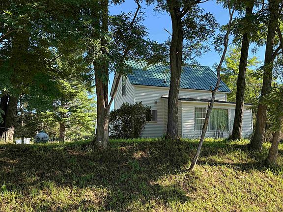 2nd image of 3815 Greenwood Rd