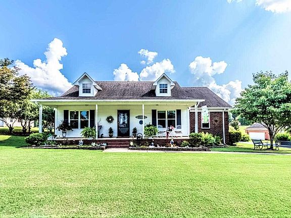 2nd image of 295 Jaimes Ln