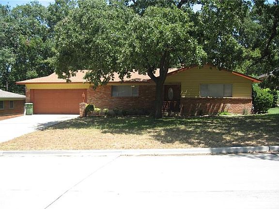 2nd image of 840 Patti Dr
