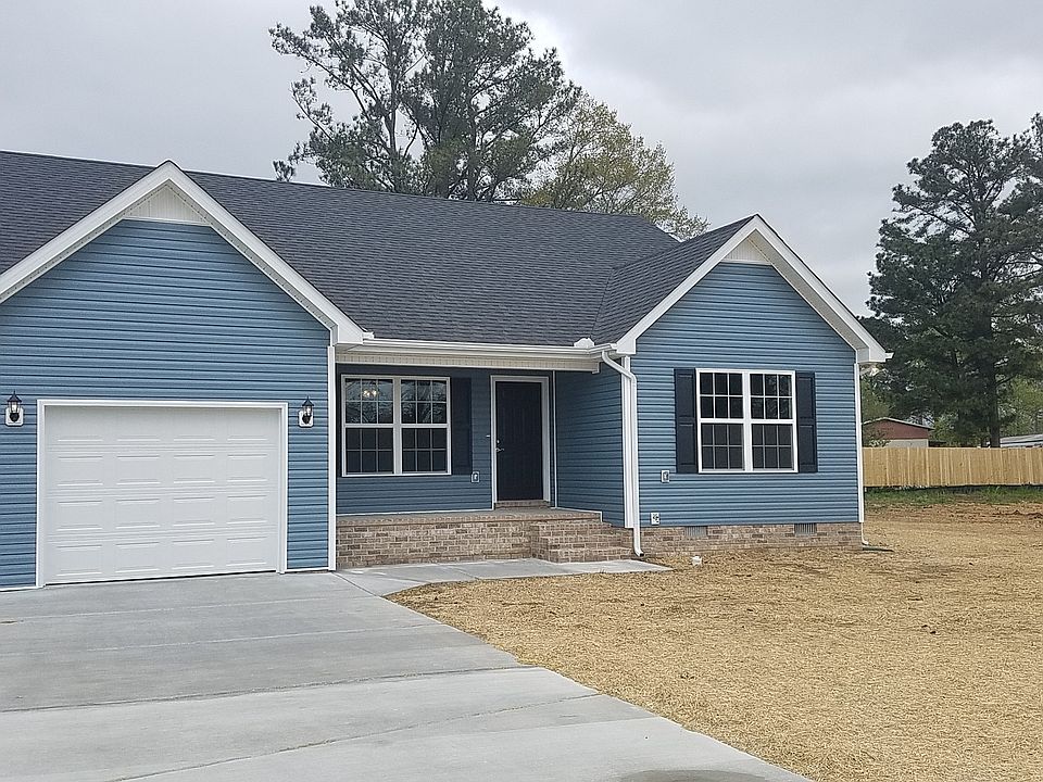 1st image of 120 Amelia Dr