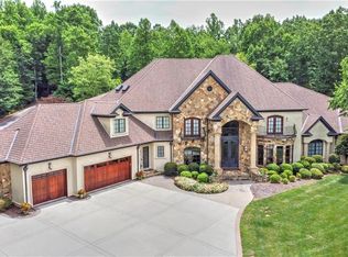8451 Ridgewood Rd, Sherrills Ford, NC 28673