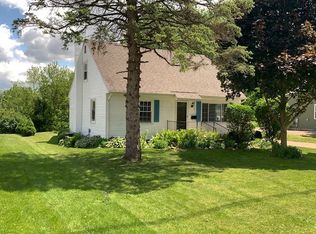 611 Esta Dr, Plano, IL