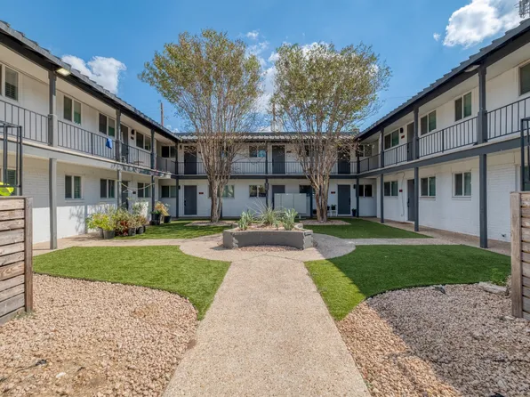 CrestHaus Apartments