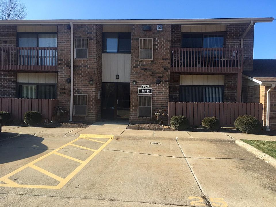 2 story condo building.