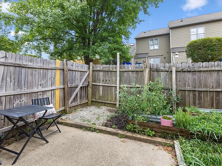 2672 Hitchcock Dr — Photo 30