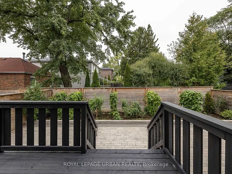 70 Parkview Hill Cres — Photo 16