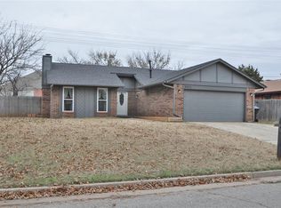 2221 Butternut Pl, Edmond, OK 73013