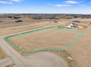 4525 26th St SE, Minot, ND 58701