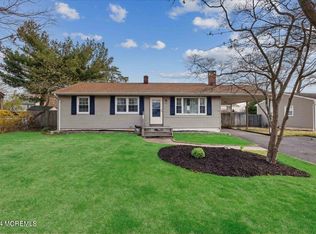 938 Raleigh Dr, Toms River, NJ
