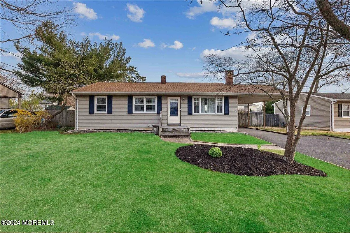 938 Raleigh Drive photo 1