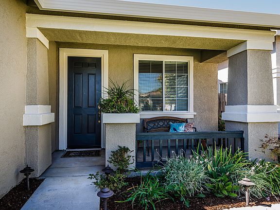 3rd image of 8240 Glendon Way