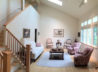 5 Bacchus Cir, Hanover, NH 03755