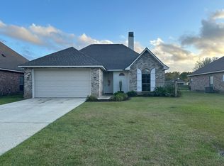 13624 Hopehaven Dr, Walker, LA 70785