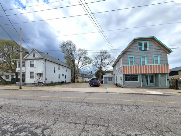 2930 Cherry St, Erie, PA 16508