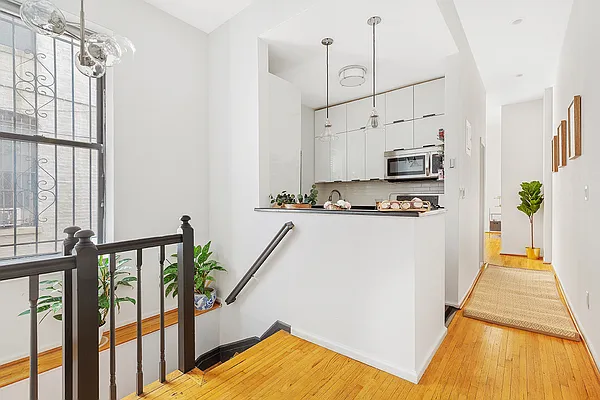 Sold by Compass | media 10