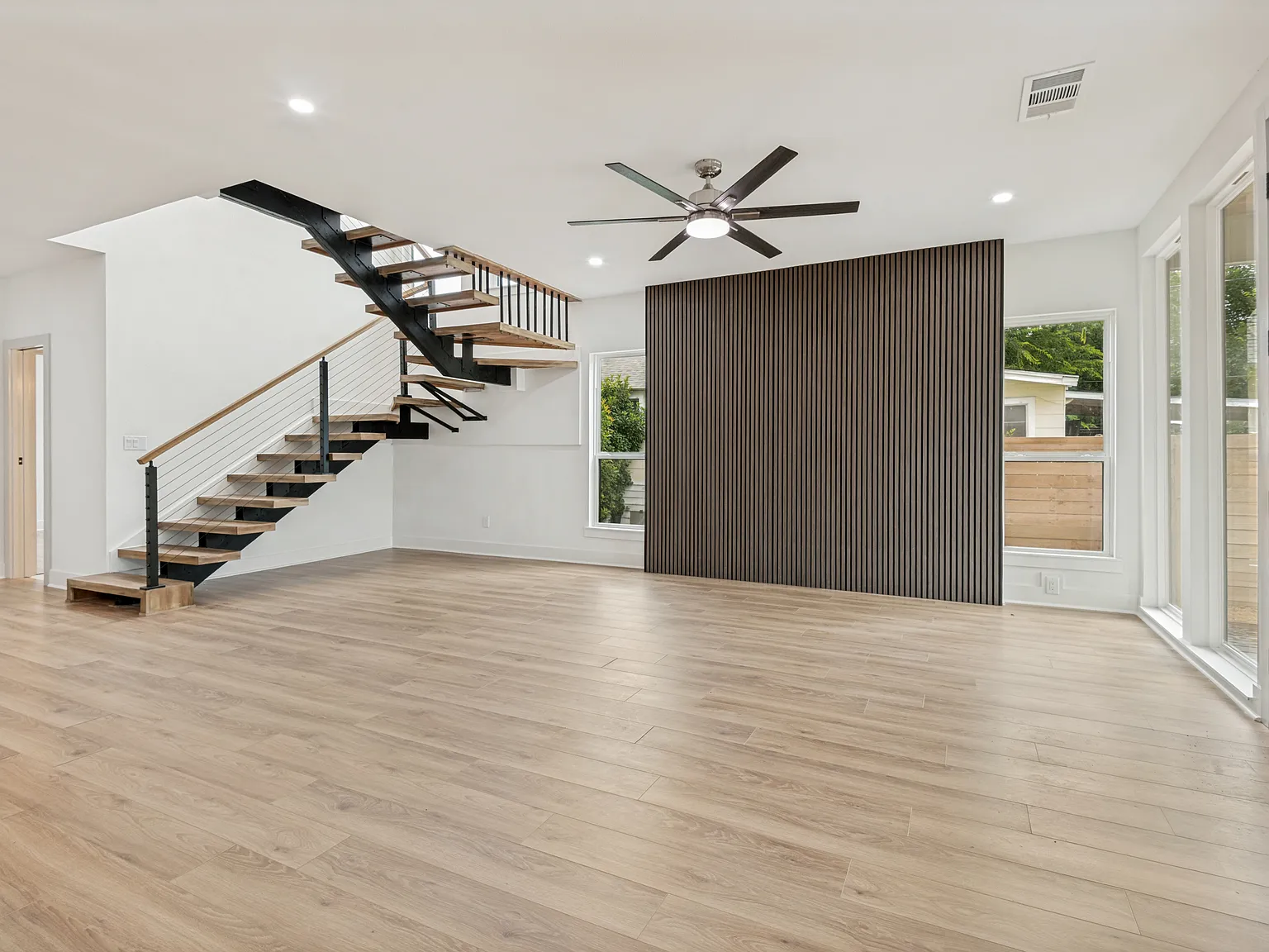 3 bed, 2314 sqft, $3,500 — Photo 1