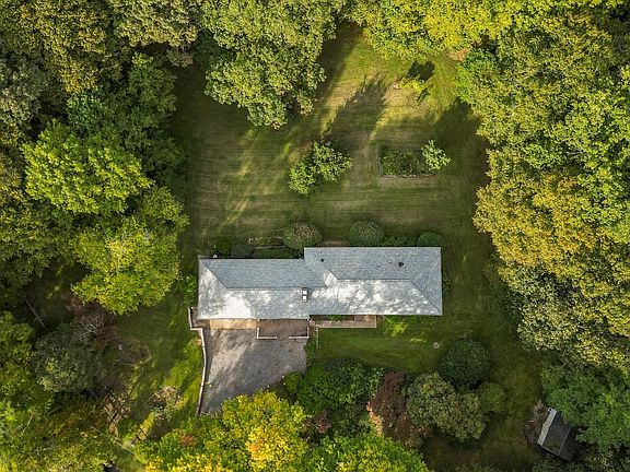 2nd image of 10838 Henderson Rd