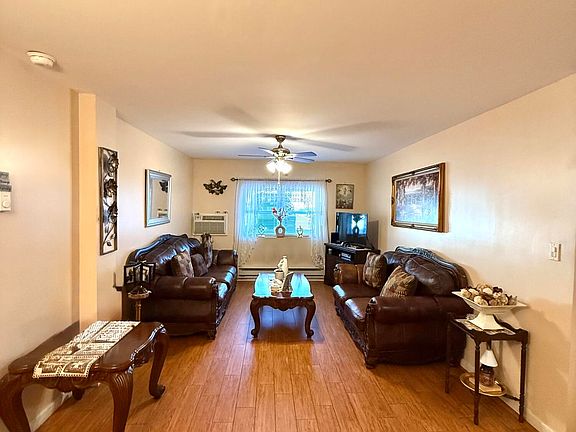 2nd image of 51 Vera St APT B