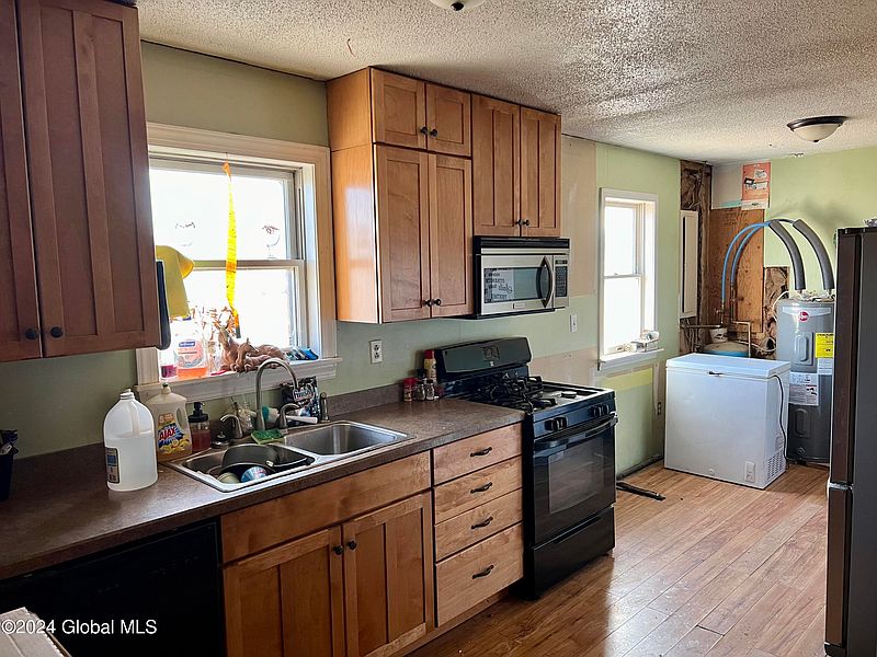 3rd image of 205 Geer Road