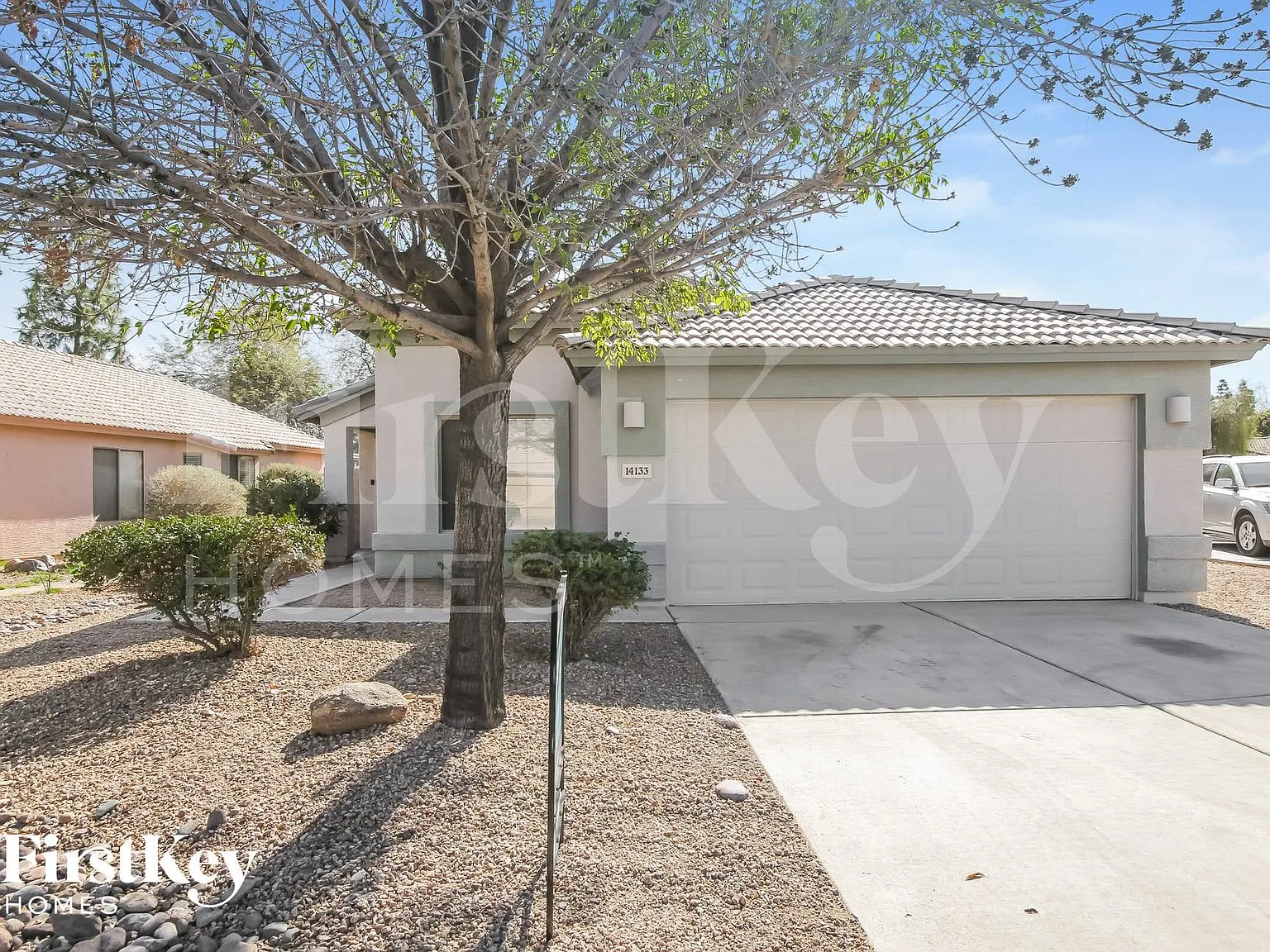 3 bed, 2.0 bath, 1373 sqft, $2,210 — Photo 2