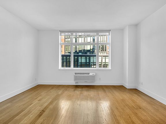 5th image of 2-26 50th Ave #6J
