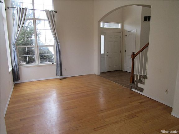 3rd image of 10749 Jordan Court