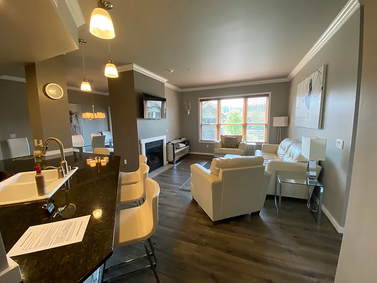 6005 Saint Moritz Dr #B — Photo 8